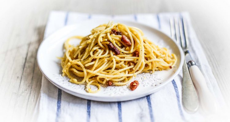 Ricetta Spaghetti Alla Carbonara Con Pancetta