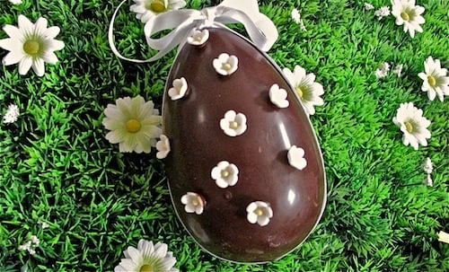 Uovo di cioccolato fatto in casa