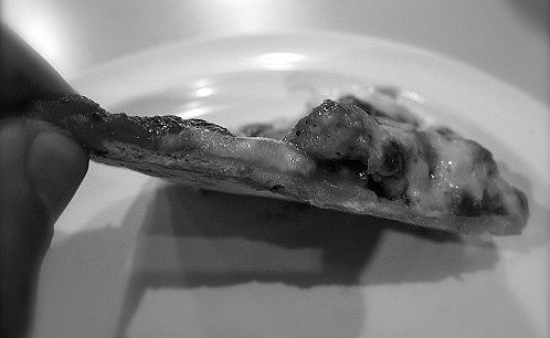 La pizza napoletana (quasi) perfetta fatta in casa