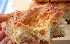 Focaccia, ciccioli