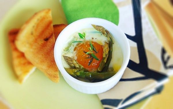 Uova e asparagi al forno, la ricetta perfetta