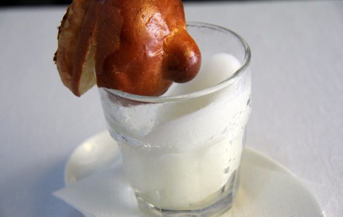 Granita di limone, brioscia