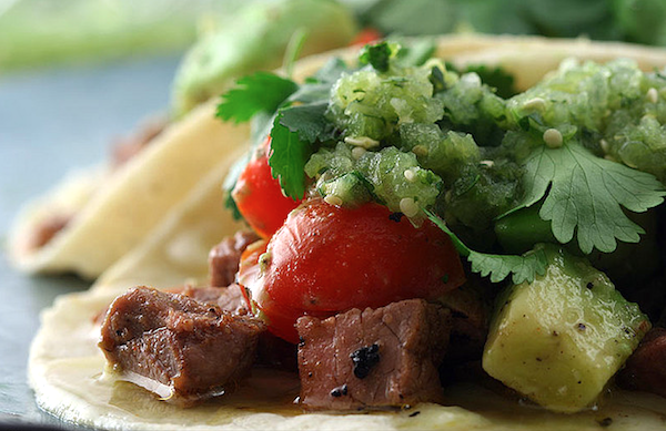 Tacos con salsa verde