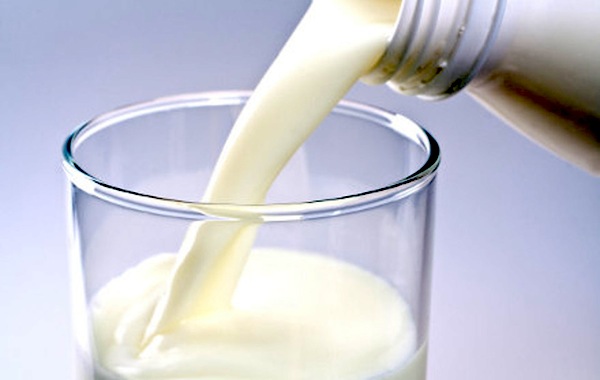 Cospalat: latte tossico venduto a mezza Italia, manette al titolare