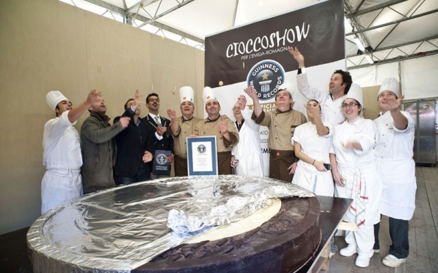 La più grande moneta di cioccolato La più grande moneta di cioccolato