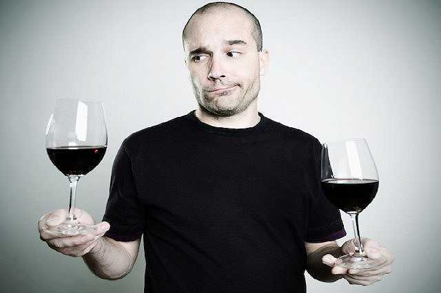 Presi per il naso: i sommelier non distinguono i vini, proprio come voi e noi