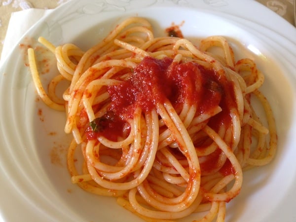 spaghetti pomodoro, passata di pomodoro