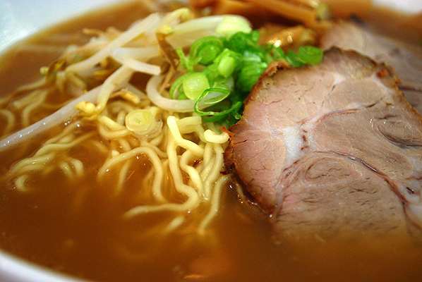 Ramen: caldo e avvolgente, un'esplosione di sapori esotici