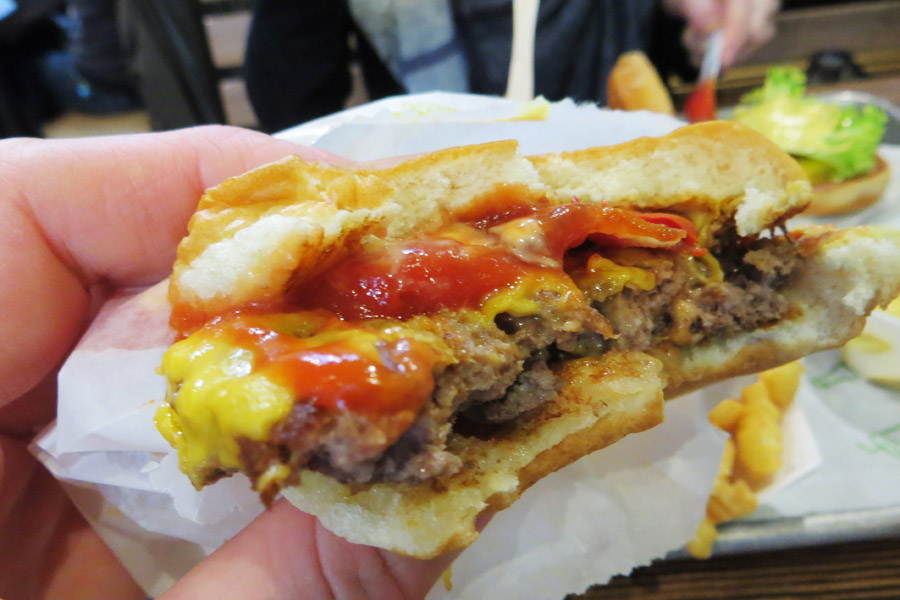 shake_shack_londra_hamburger_morso