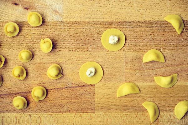 Cappelletti fatti in casa