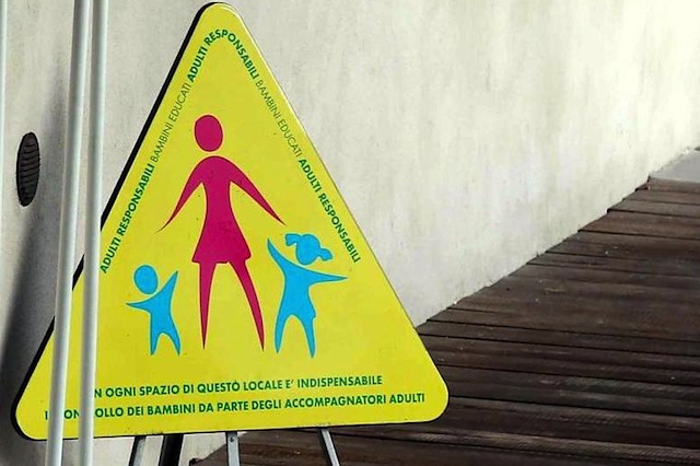 Cartelli anti bambini da Sirani