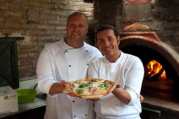 Roma: Gabriele Bonci e Gino Sorbillo aprono Slow, il tempio della pizza lievitata 11 giorni