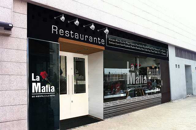 Il lato oscuro del Made in Italy: dedicati alla mafia i ristoranti italiani più famosi di Spagna
