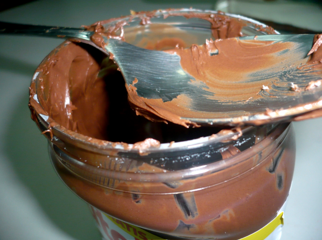 nutella, cucchiaiata
