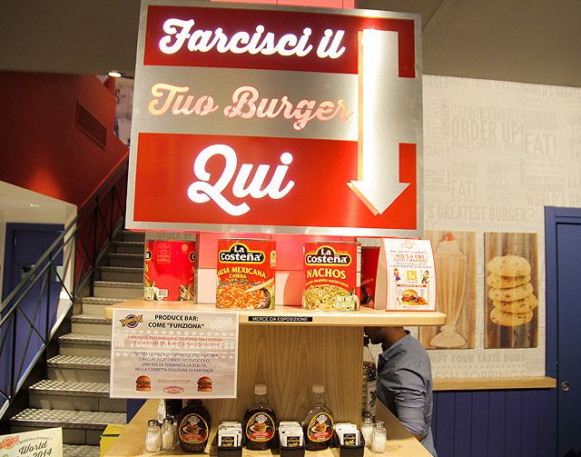 Fuddruckers, hamburger personalizzato