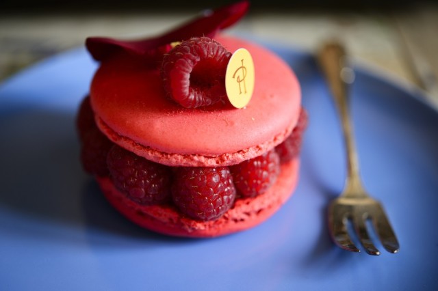 Macaron al lampone di Pierre Hermé