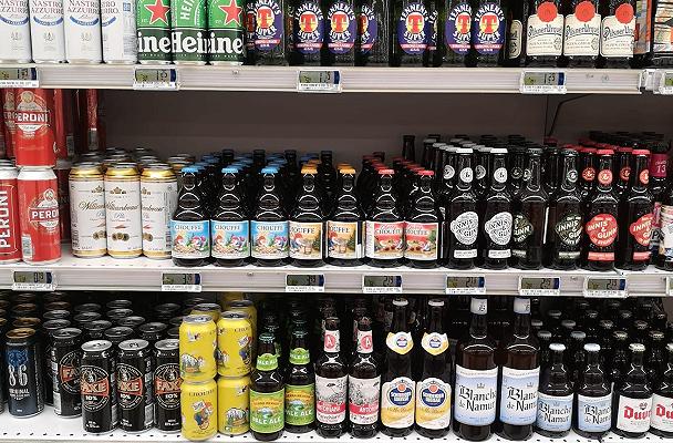 Birre da supermercato: 7 regole d’oro per sceglierle senza avvelenarsi
