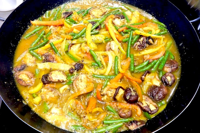 paella vegetariana, brodo