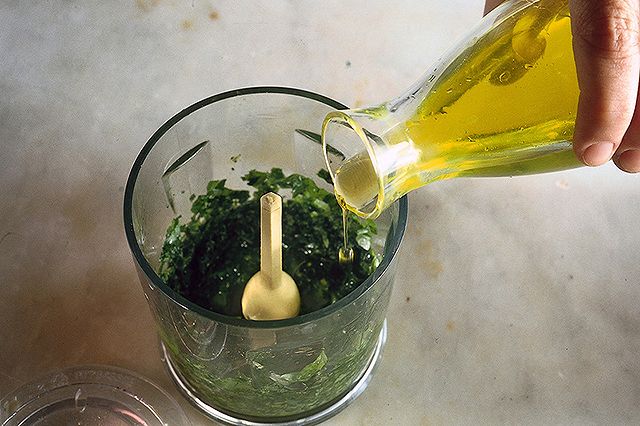 pesto genovese, mixer