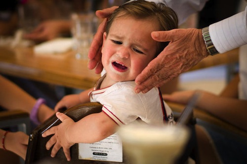 Bambini che piangono al ristorante