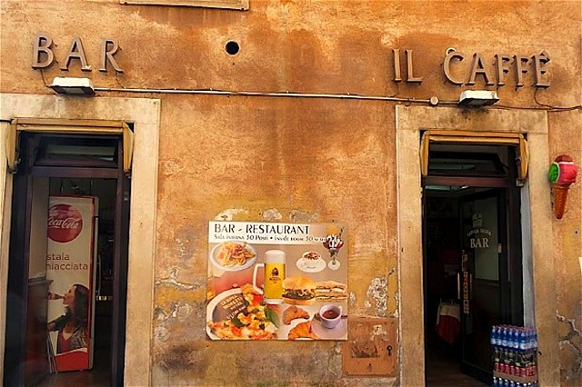 42 euro per 3 gelati nel centro di Roma: voi avreste chiamato la polizia?