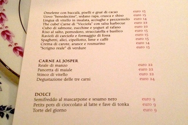 Il menu di un ristorante di Milano
