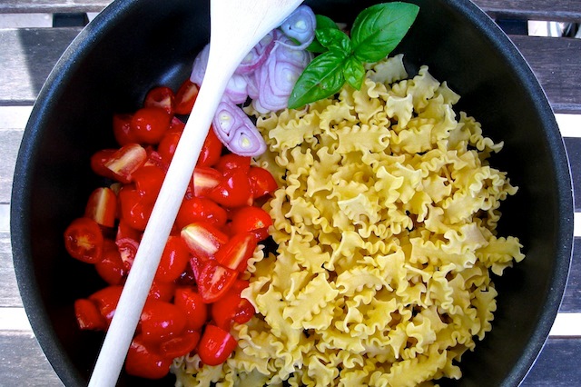 Tutto in pentola: pasta al pomodoro One pot