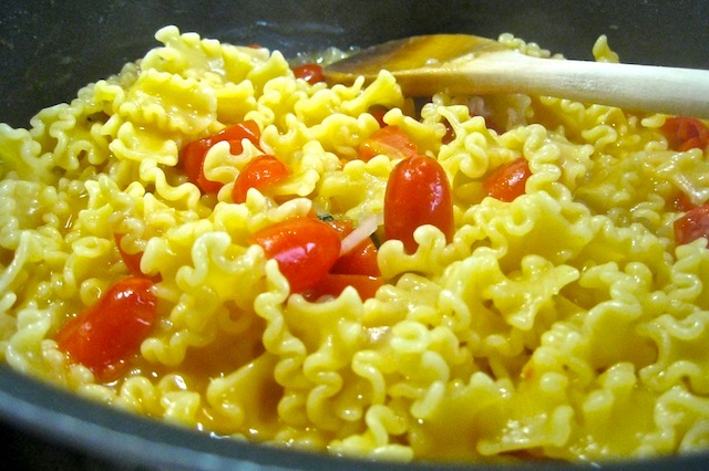 cottura linguine pomodoro e basilico