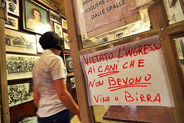 Il marketing fai da te delle osterie italiane in 10 imperdibili cartelli