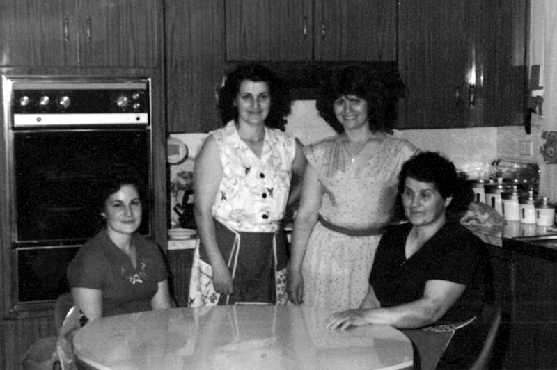 Famiglia in cucina