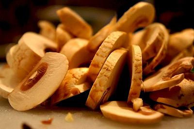 Tagliate i funghi