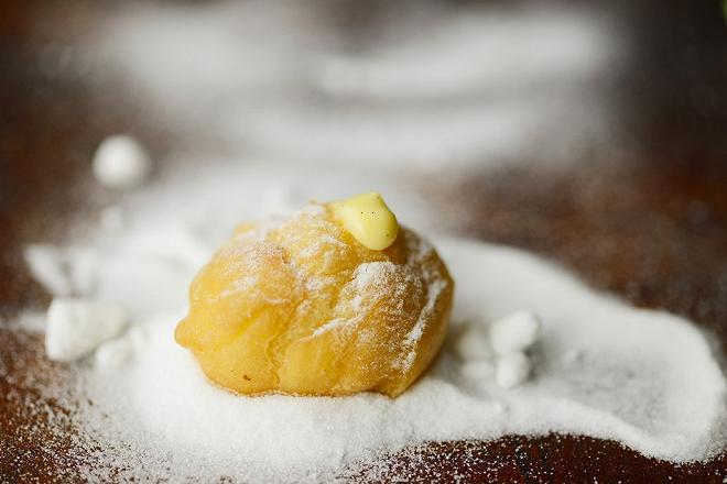 Dolci di carnevale, bignè fritti