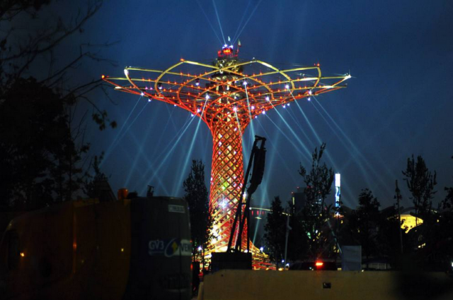 Expo 2015, albero della vita, prove di luce