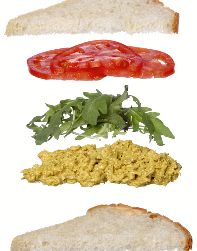 Sandwich con pollo al curry esploso