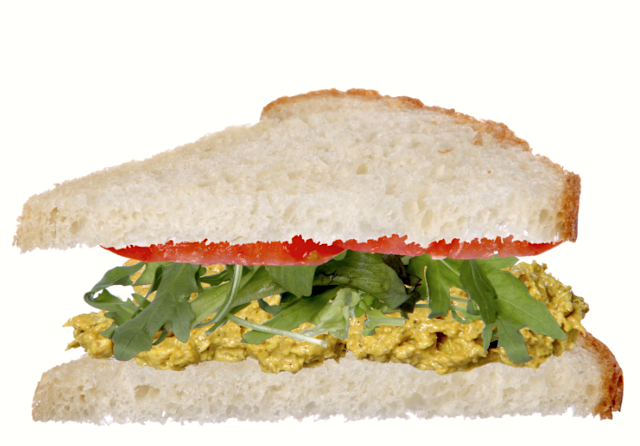 Sandwich con pollo al curry