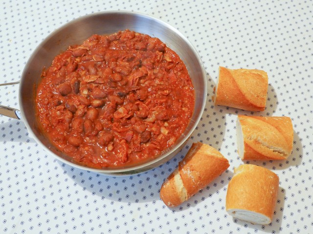 fagioli alla trinità e pane