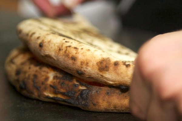 Pizza Pellone, cornicione