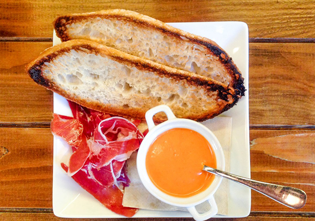 bocadillo, gazpacho