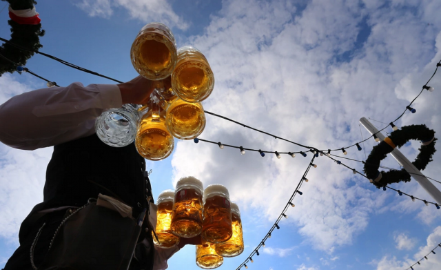 Oktoberfest 2015, boccali di birra