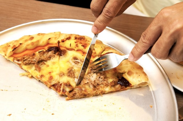 Pizza forchetta e coltello