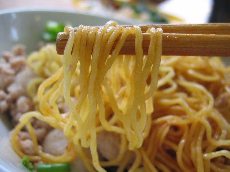 Instant Noodles Hot Chili Flavor di Lucky Me: richiamo per rischio chimico