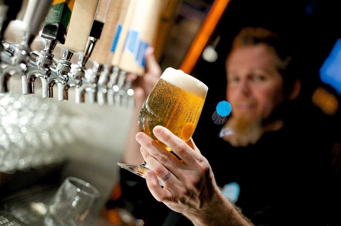 UK: la birra d’asporto durante il lockdown ora è concessa, e per i pub è una svolta