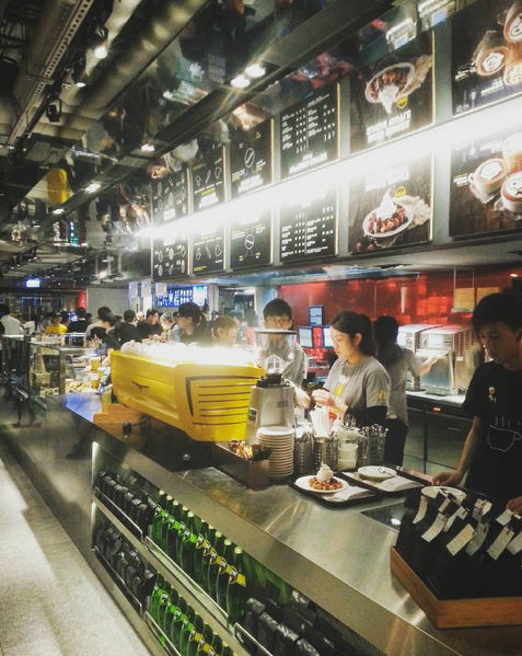 mcdonalds-next-create-your-taste-employees