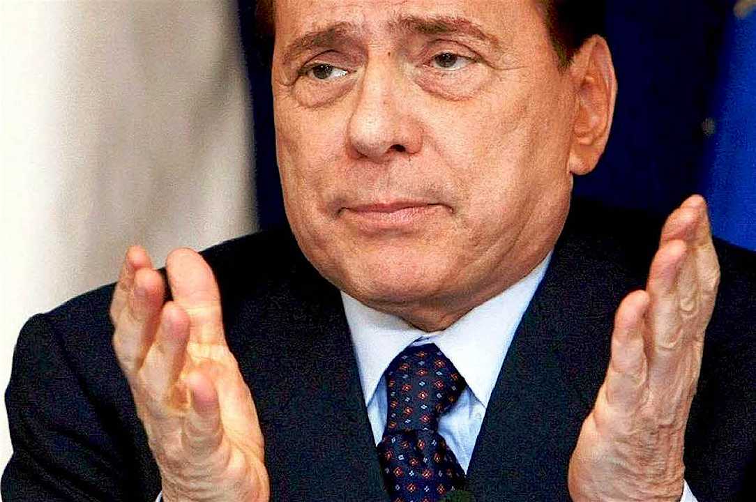 Chef o semplice operaio? Ex impiegato di Berlusconi chiede 700mila euro di retribuzioni non versate