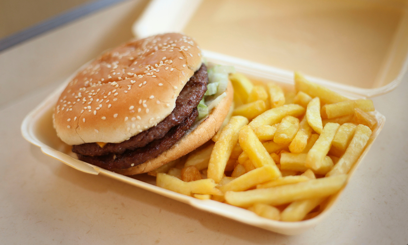 hamburger e patatine