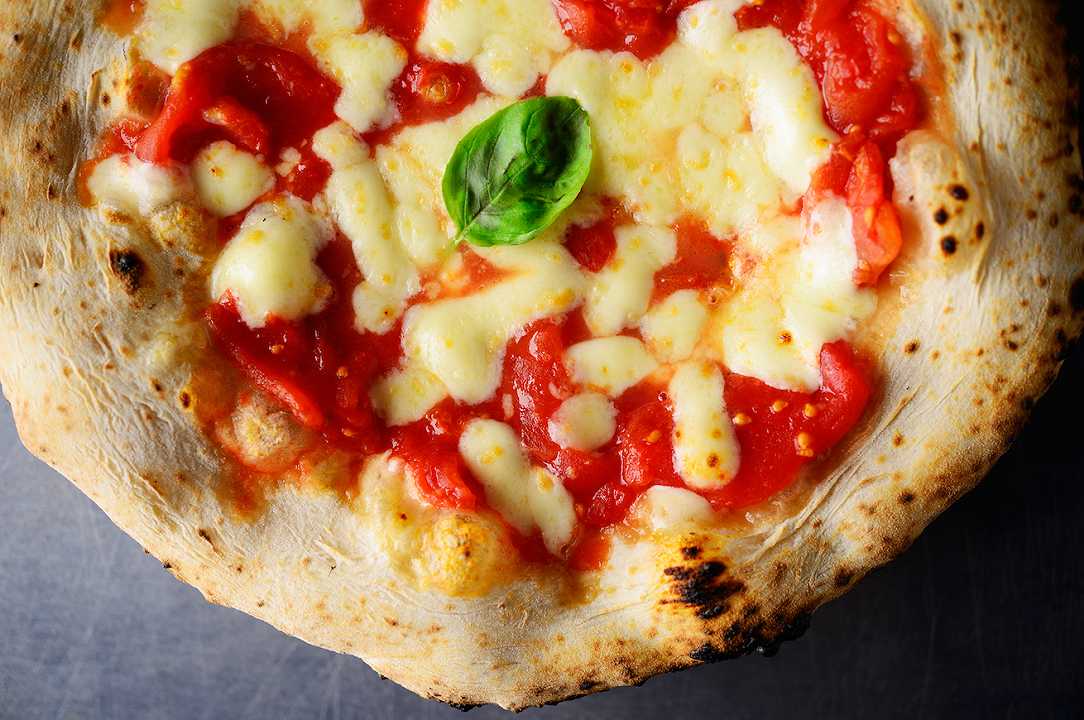 Le pizze più e meno costose di Napoli