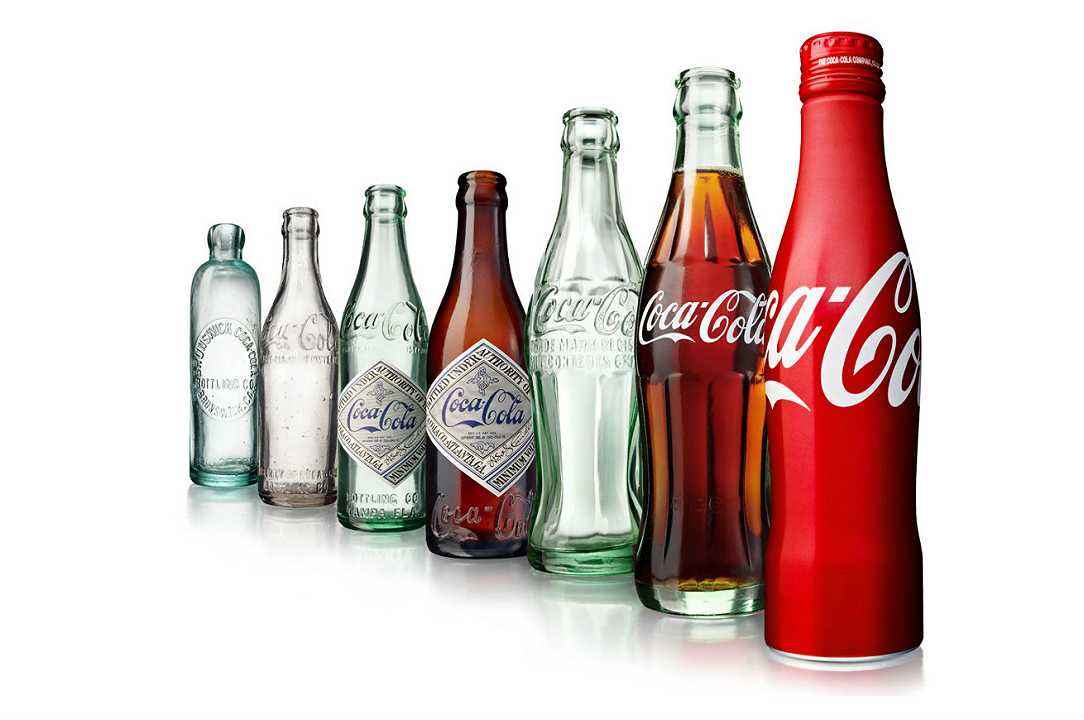 Coca Cola cambia i colori di bottiglie e lattine