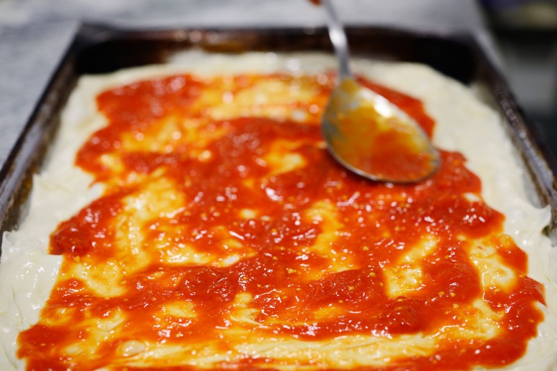 pizza in teglia- pomodoro