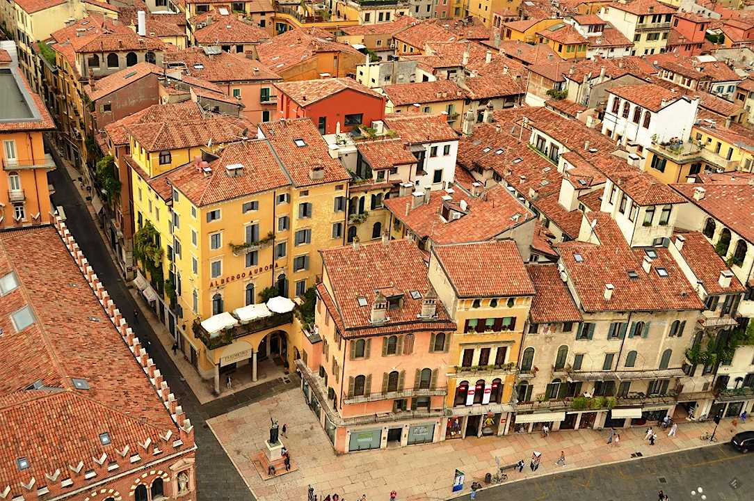 Siccità, Verona allenta i divieti all’uso di acqua potabile: si potranno annaffiare gli orti