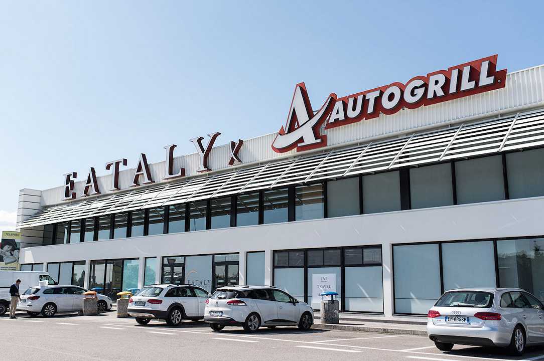 Autogrill viene acquistato dalla svizzera Dufry, e il titolo in borsa crolla (-7,4%)